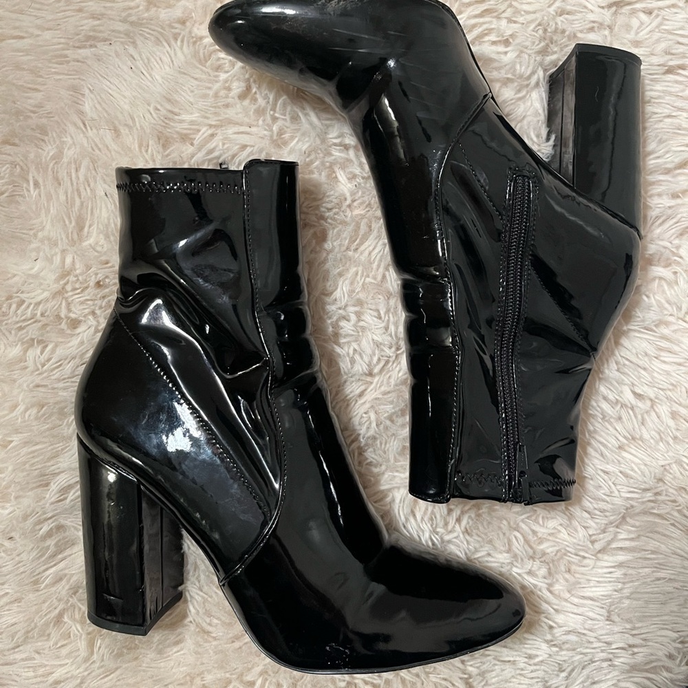 Patent leather heel boot